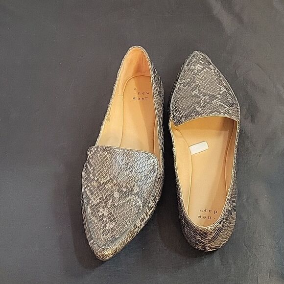 A.NEW DAY SNAKE SKIN POINTED TOE SLIP-ON WOMEN"S FLAT SHOE - Picture 13 of 15